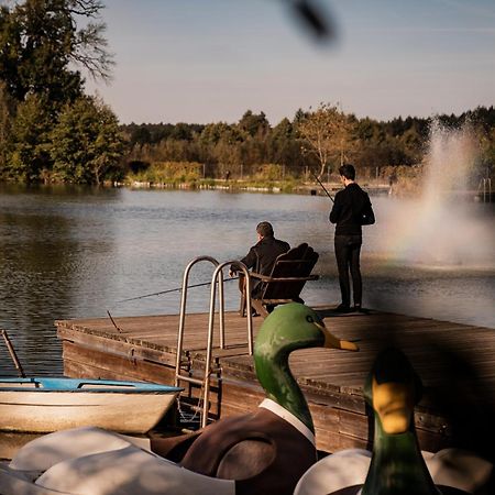 Hotel Przy Dworze Lesna Podlaska ภายนอก รูปภาพ