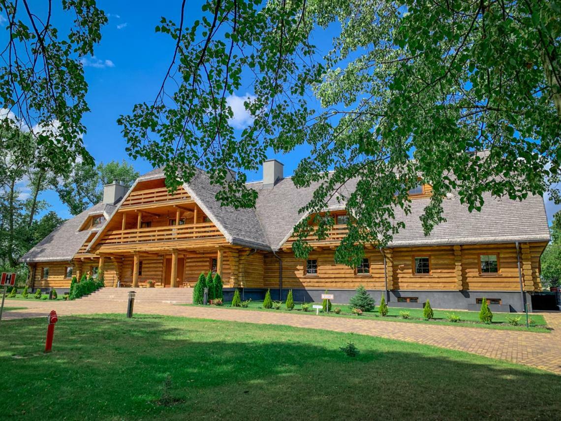 Hotel Przy Dworze Lesna Podlaska ภายนอก รูปภาพ
